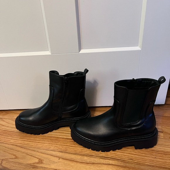 American Eagle Black Chunky Boots Size 7 90s Grunge Y2K Style Faux Leather - Picture 3 of 7